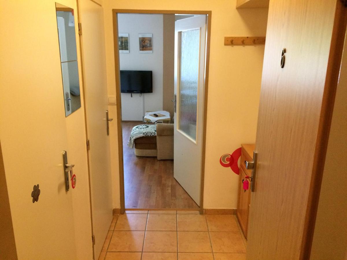 Apartman Orbit Karlov  Exteriör bild