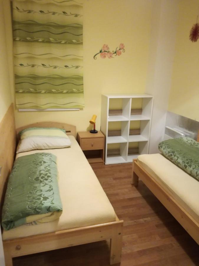 Apartman Orbit Karlov  Exteriör bild